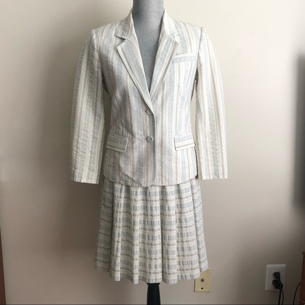 Club Monaco Posh Skirt Suit